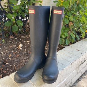 Hunter Matte black rain boots